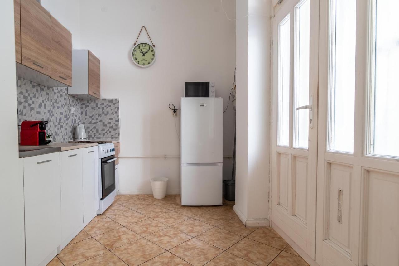 Appartement Very Central 1-Br Apt With Patio à Budapest Extérieur photo